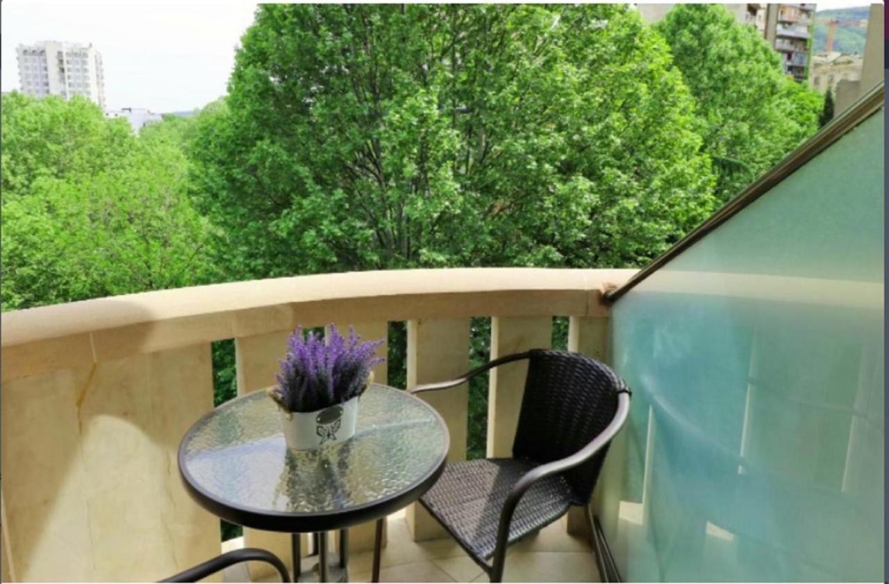 Sunset Tbilisi Luxury Aparthotel Екстериор снимка