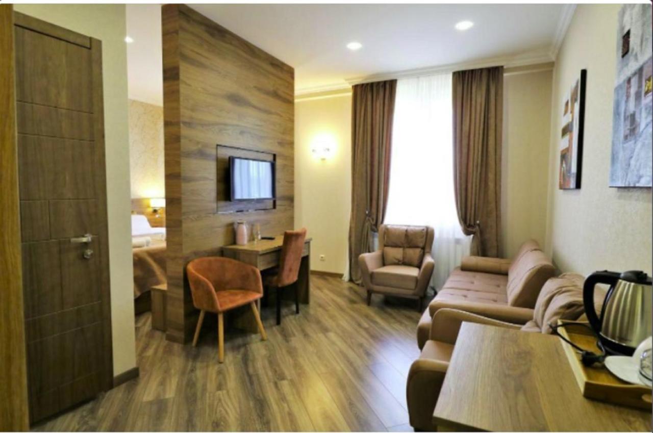 Sunset Tbilisi Luxury Aparthotel Екстериор снимка