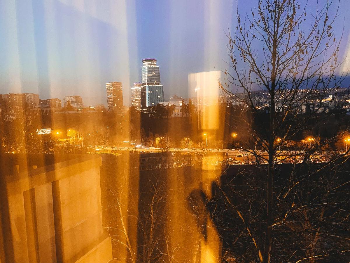 Sunset Tbilisi Luxury Aparthotel Екстериор снимка