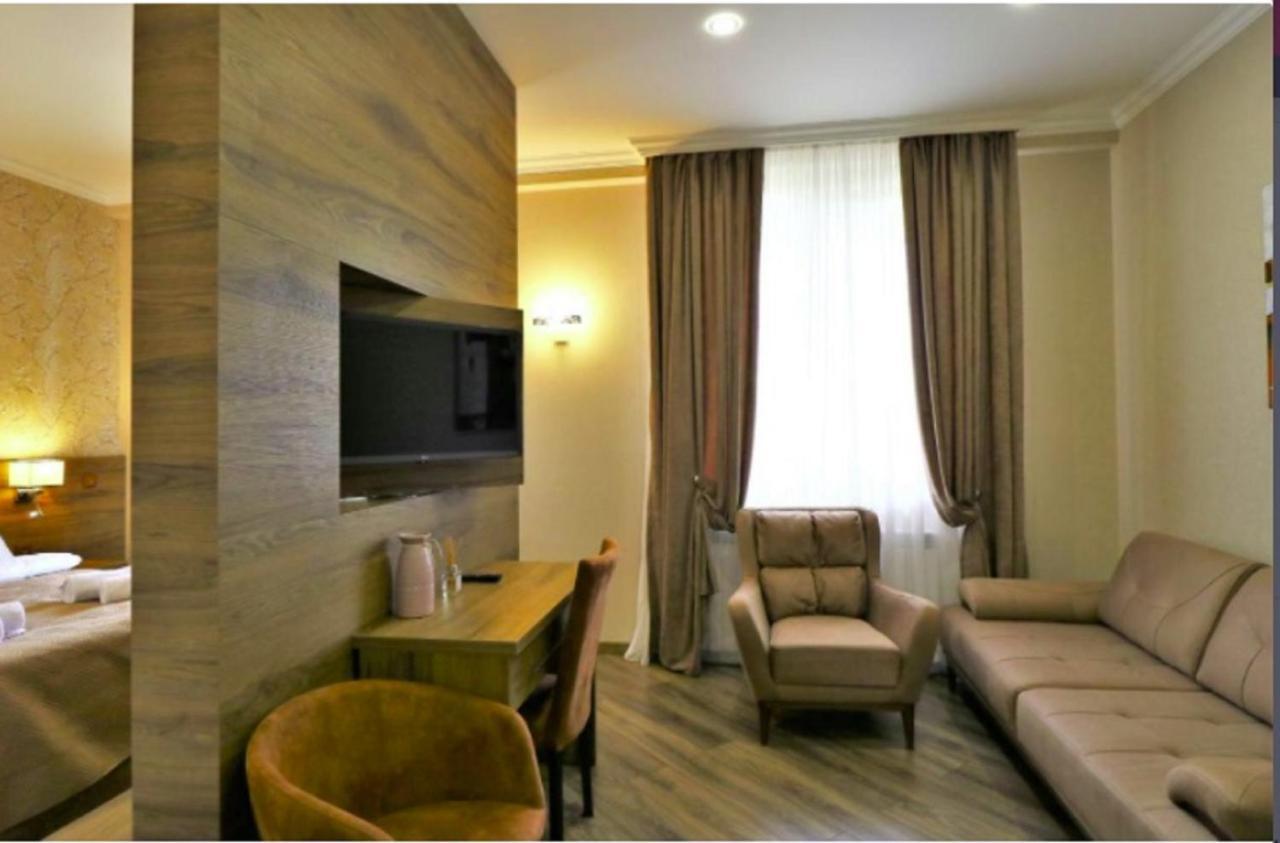 Sunset Tbilisi Luxury Aparthotel Екстериор снимка