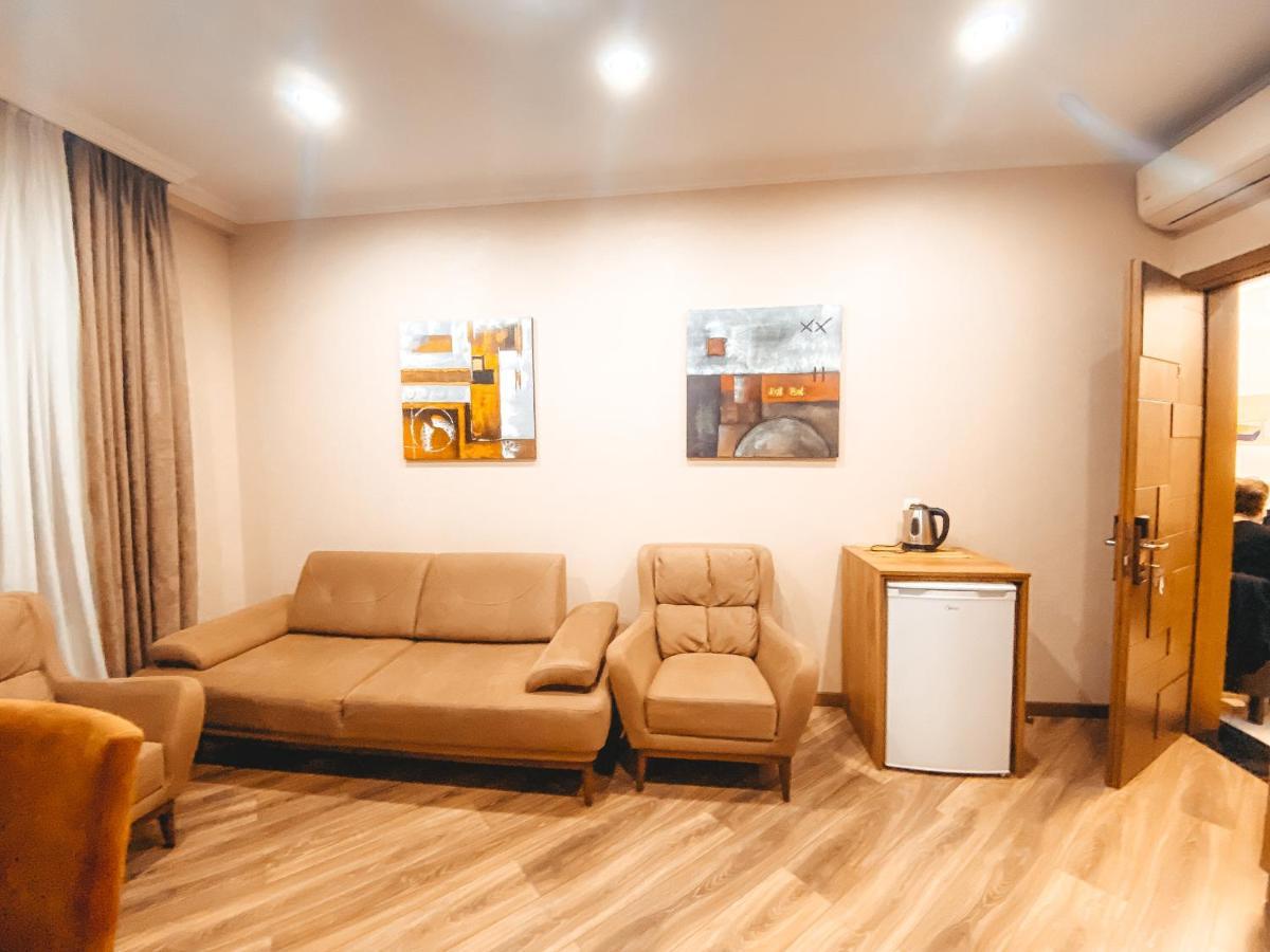 Sunset Tbilisi Luxury Aparthotel Екстериор снимка